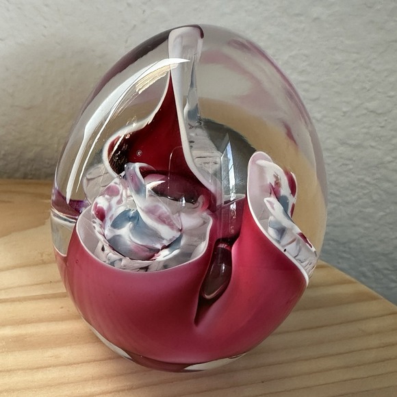 VTG 1999 Joanne Andrighetti Art Glass Paperweight 3.375